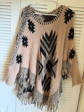 Women’s Fringe Aztec Pattern Pullover Sweater - Blush Black